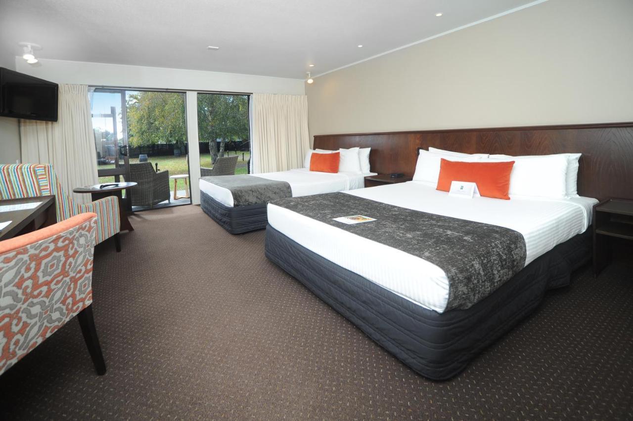Quality Hotel Lincoln Green Auckland Exterior photo