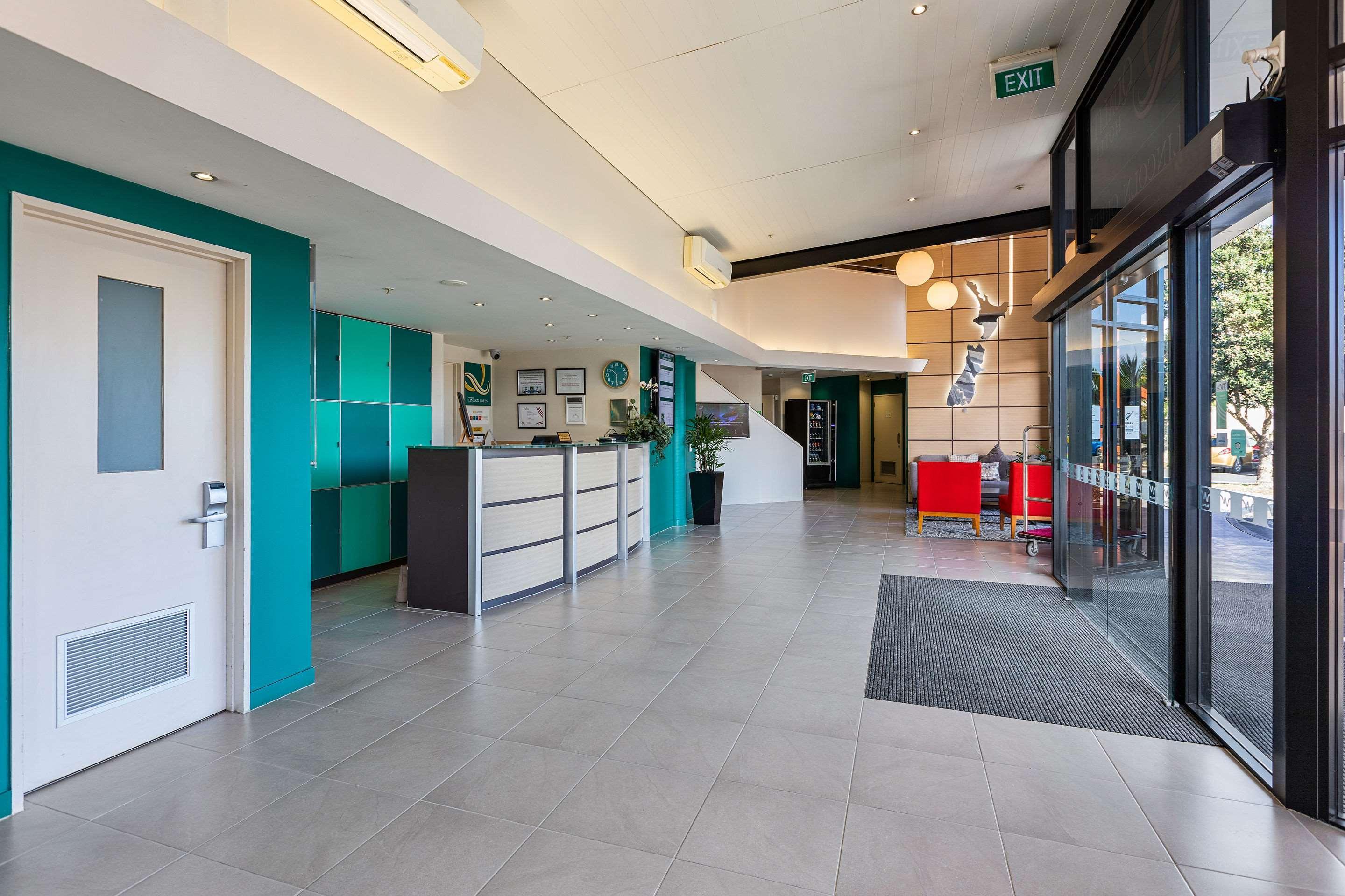 Quality Hotel Lincoln Green Auckland Exterior photo