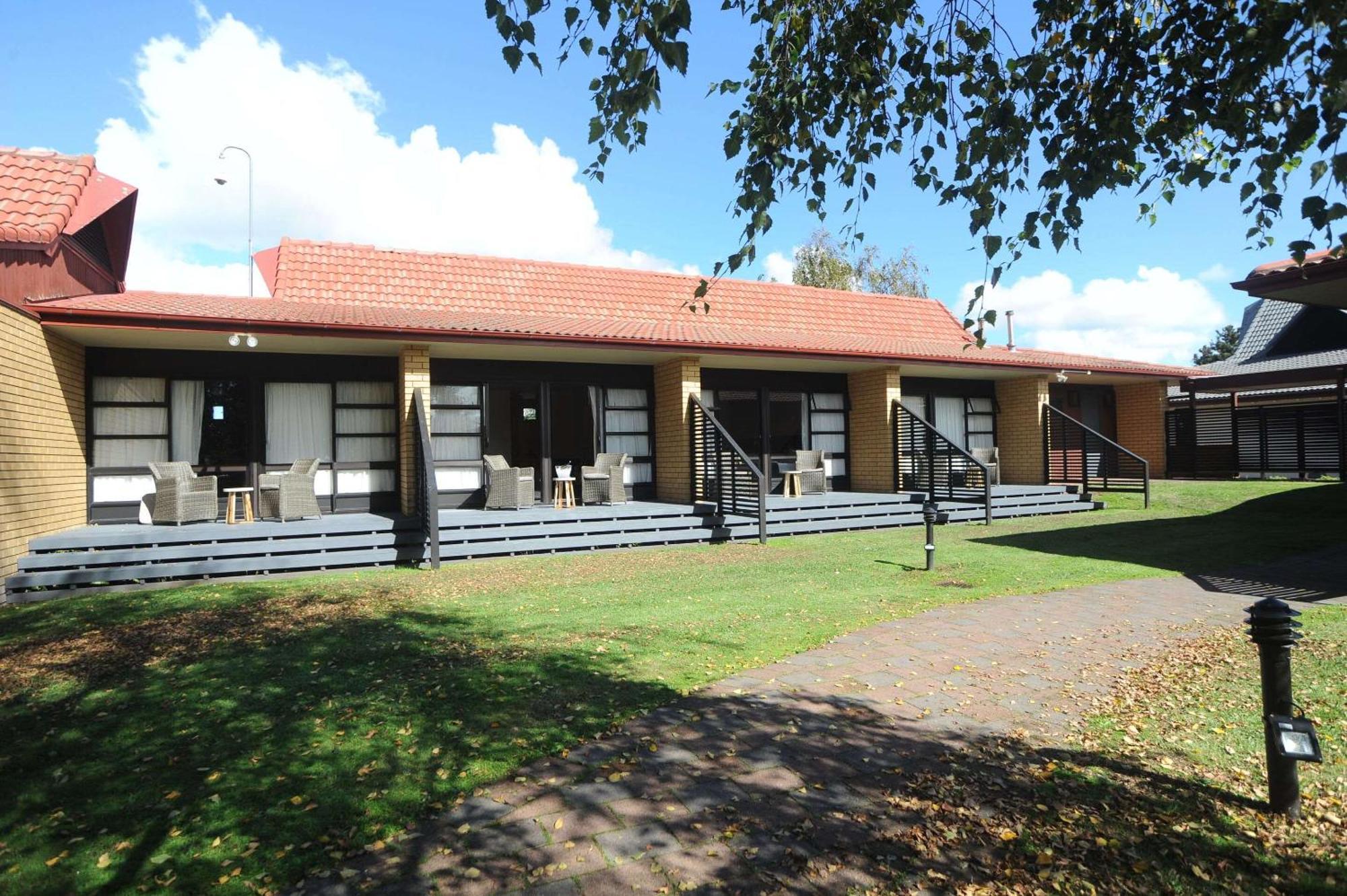Quality Hotel Lincoln Green Auckland Exterior photo
