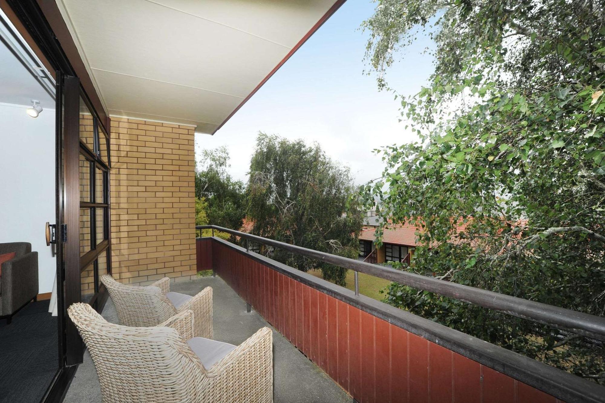 Quality Hotel Lincoln Green Auckland Exterior photo